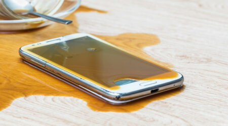 12 common mistakes that can damage one’s smartphone